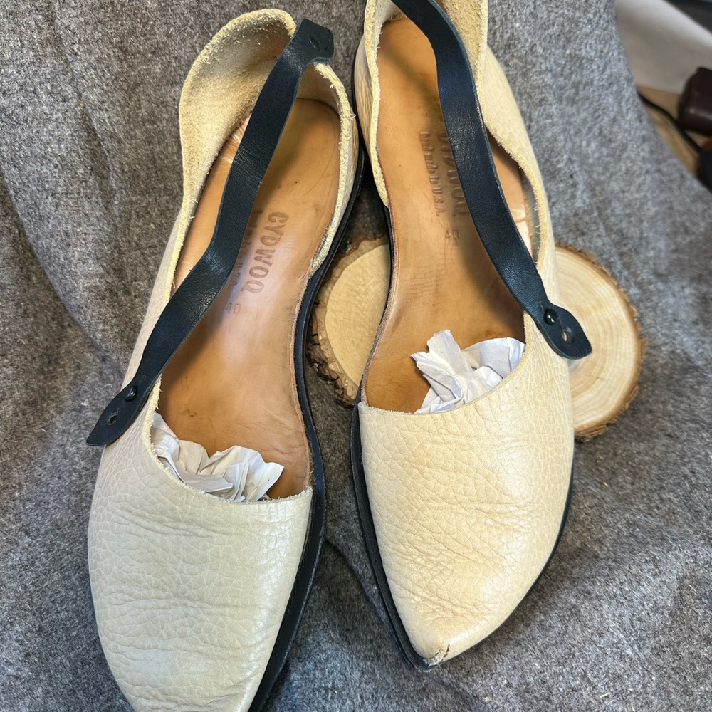 CYDWOQ Handmade Chic Cream Leather Sandals Sz. 40. $120